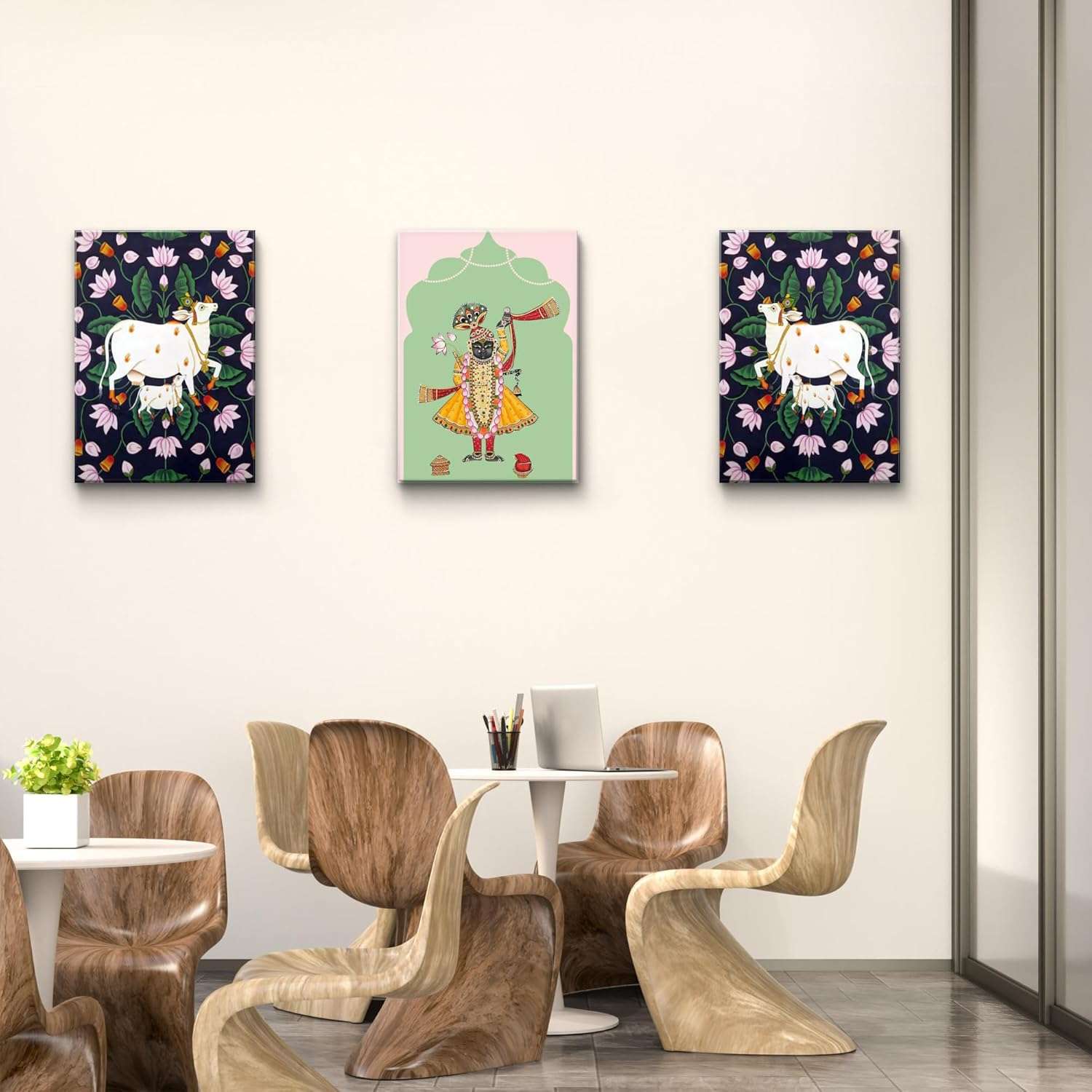 Pichwai Handmade Wall Painting - Image 4